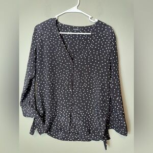 Madewell Women’s Black Silk Star Scatter Print Tie Sleeve‎ VNeck Top Size Small